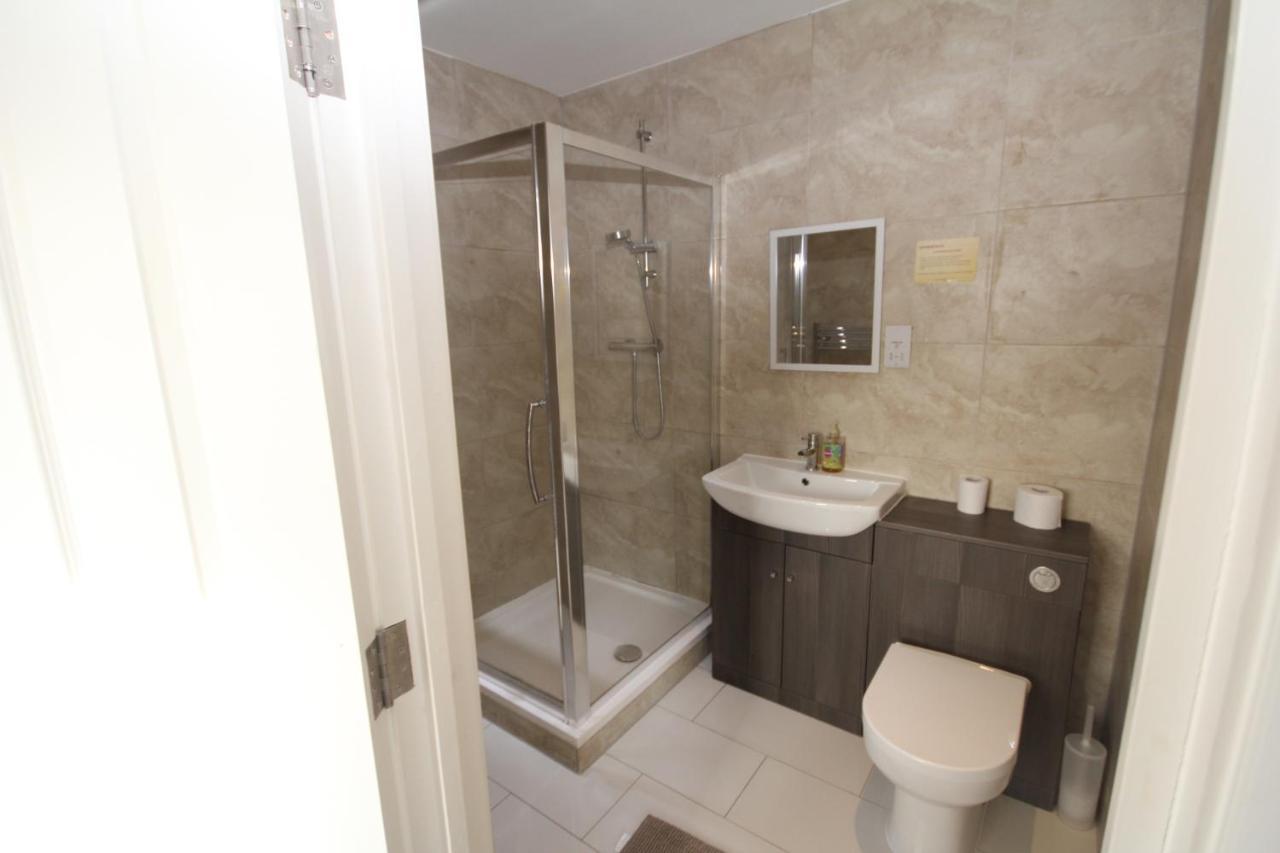 Lee'S House Villa Uxbridge Ngoại thất bức ảnh