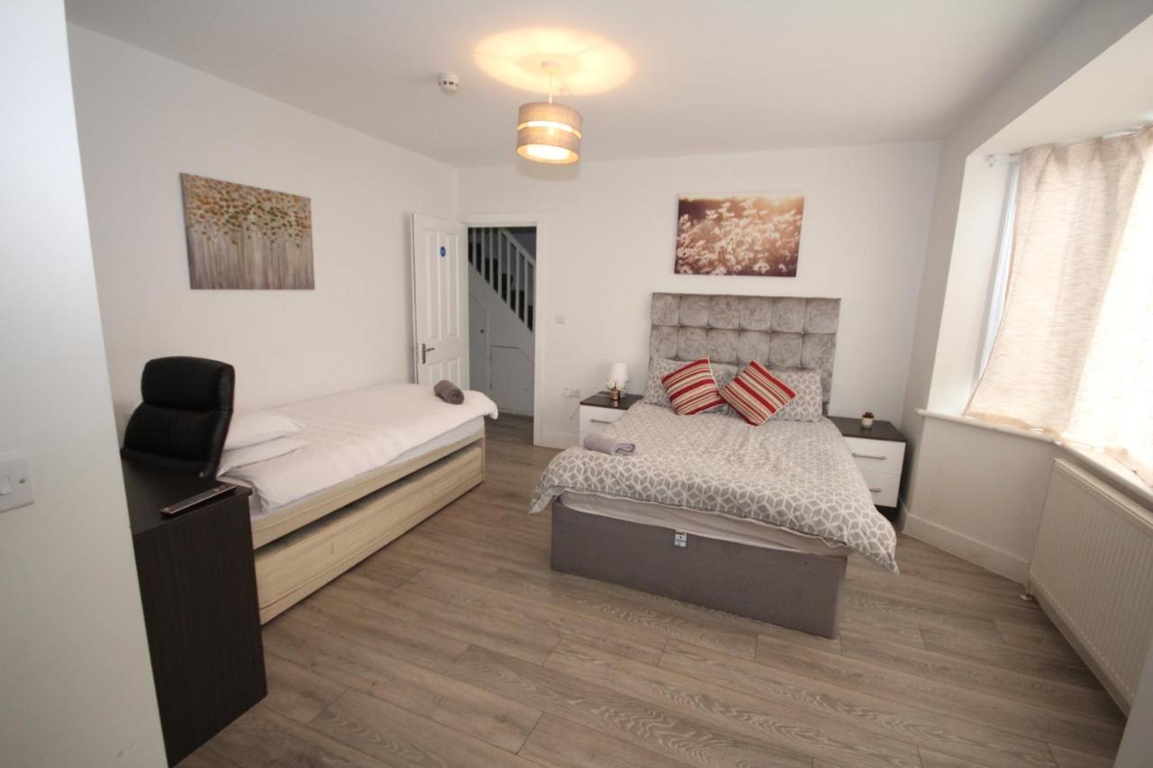 Lee'S House Villa Uxbridge Ngoại thất bức ảnh